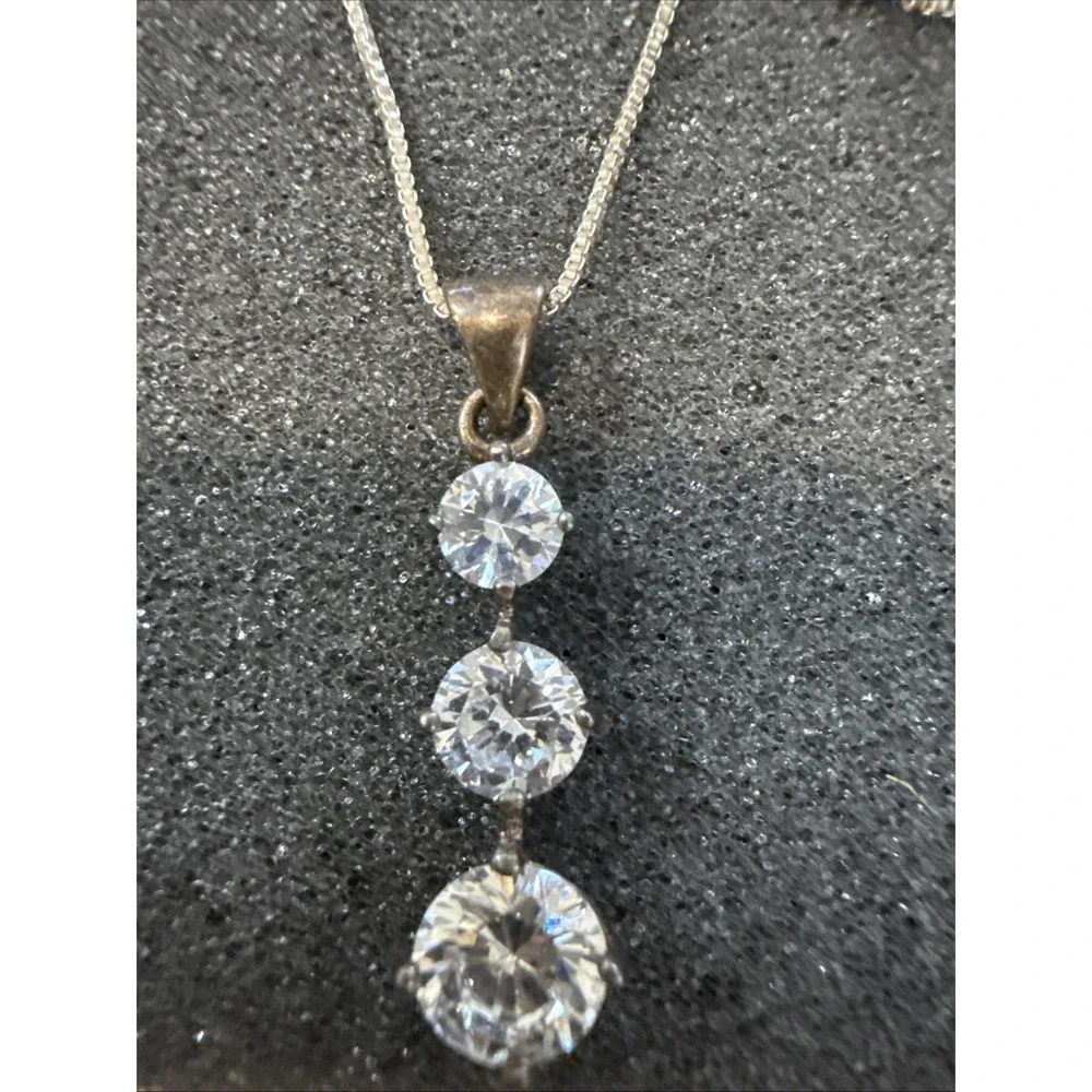 Tri Cubic Zirconia Drop Graduated Sterling Silver 925 Pendant Chain Necklace 18